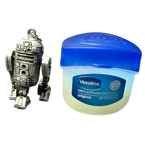 Vintage 1977 Star Wars R2-D2 Pendant Charm - Picture 6 of 6